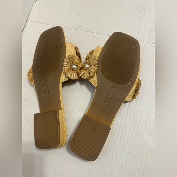 Bandolino Women's Marcell Flower Raffia Flat Slide Summer Sandals shoes 8.5‎ - Picture 6 of 7